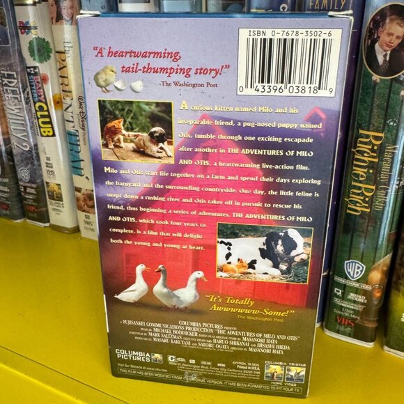 MILO AND OTIS SOFT COVER CASE - Picture 2 of 3